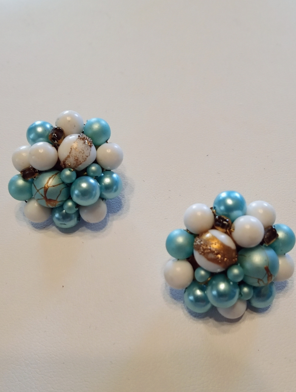 VTG 1960s Aqua Blue Gold White Flower Cluster Clip-on Earrings Mid-Century Retro